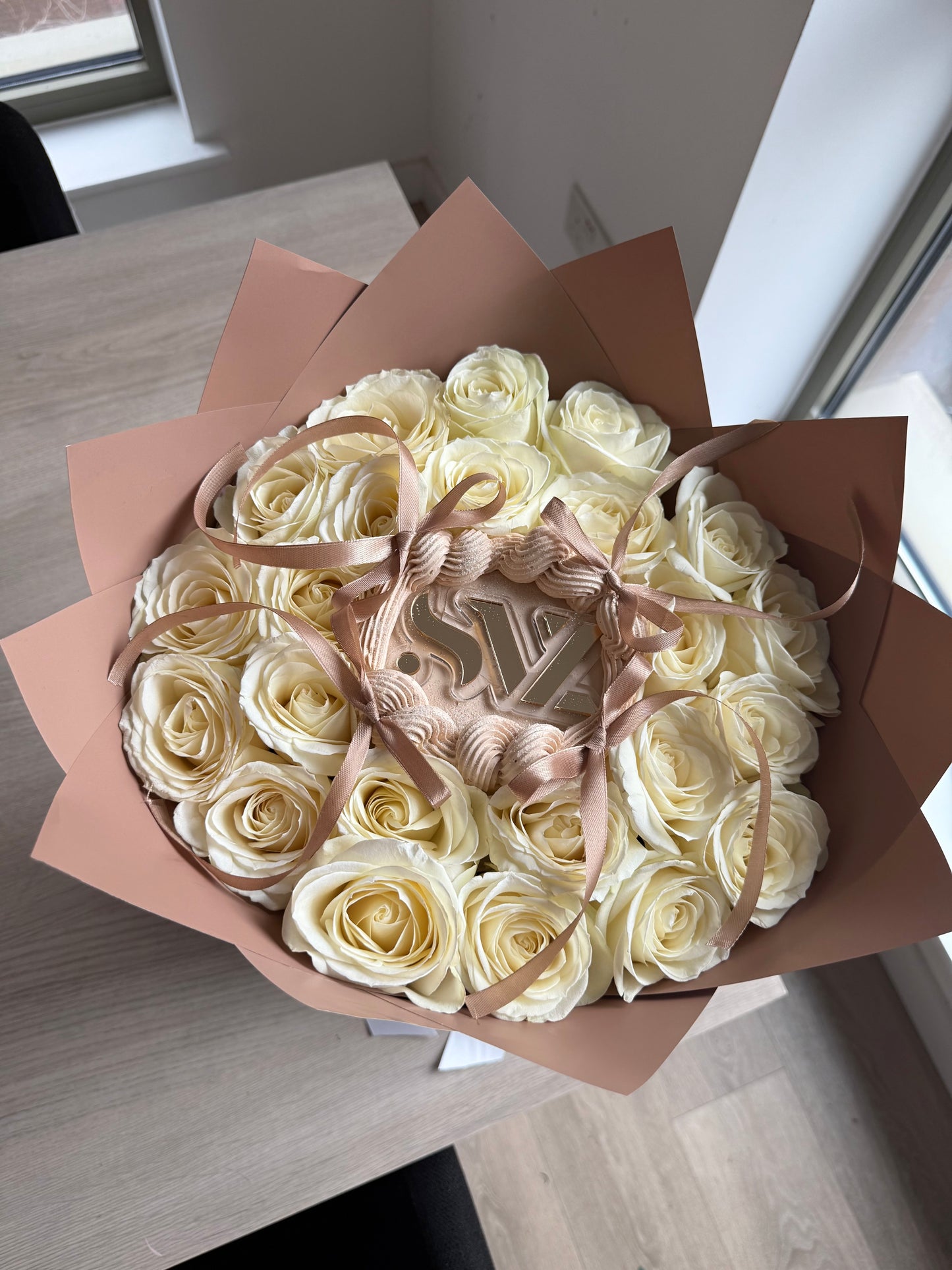 The Cream & Gold Bloom